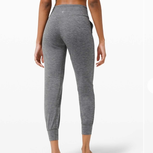 Lululemon 28" Align Jogger - Picture 12 of 12